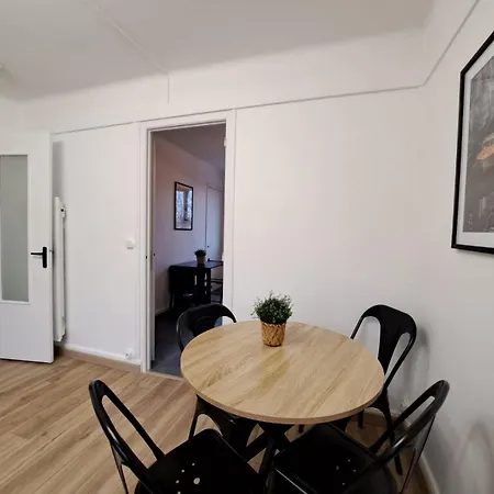 Cosy Au Coeur De Appartamento Reims