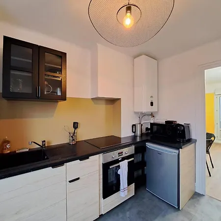 Cosy Au Coeur De Appartamento Reims